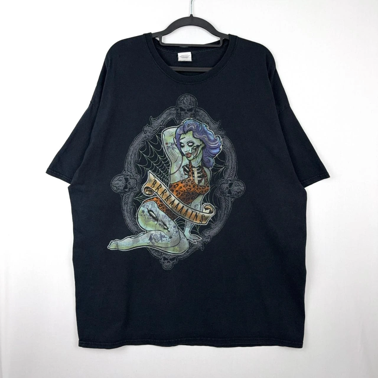 Fruit Of The Loom Zombie Pin Up Graphic Tee 2XL
